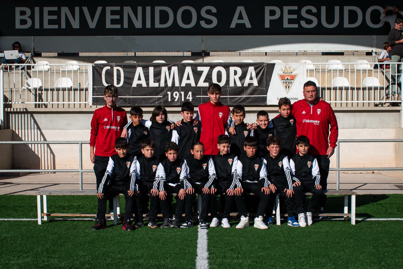 Presentación oficial · Temporada 2025/26 — 15