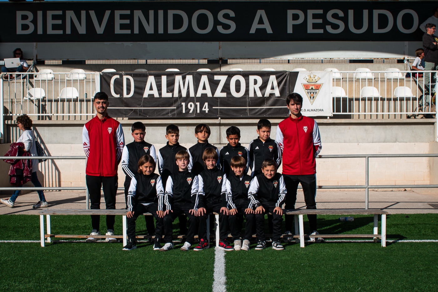 Presentación oficial · Temporada 2025/26 — 16